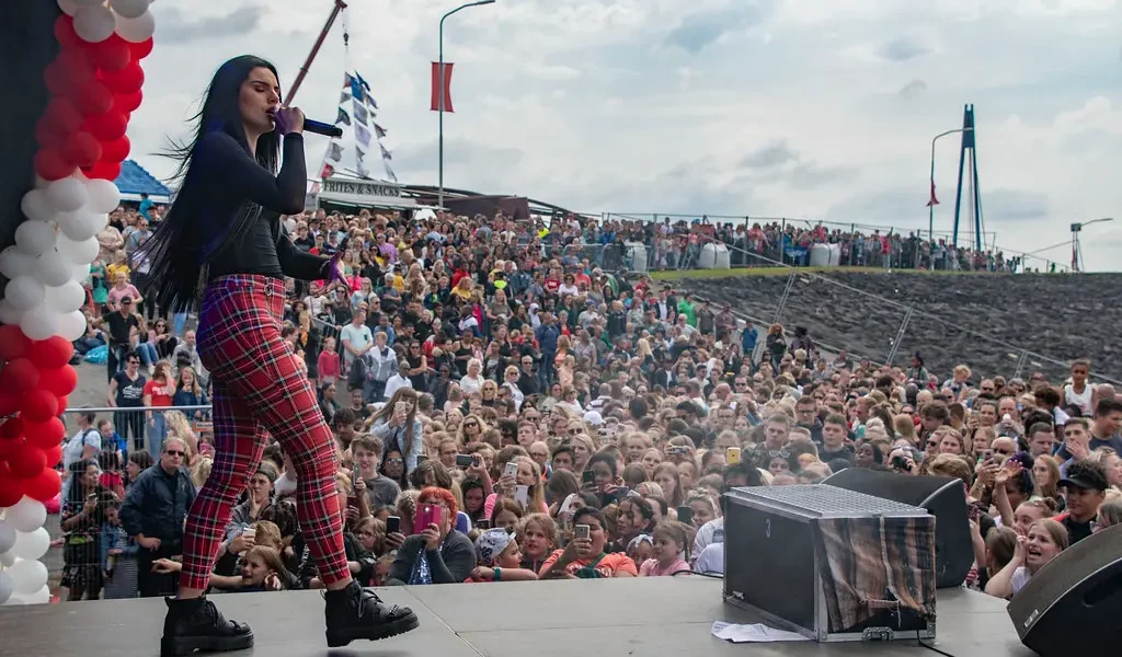 Pinksterfeesten Delfzijl 2019 foto's - 30.jpg